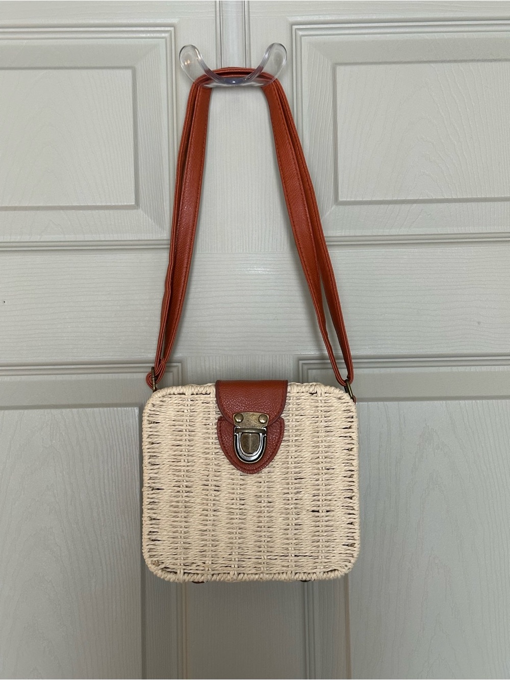 UNBRANDED Woven Straw Crossbody Bag with Brown Trim and Strap